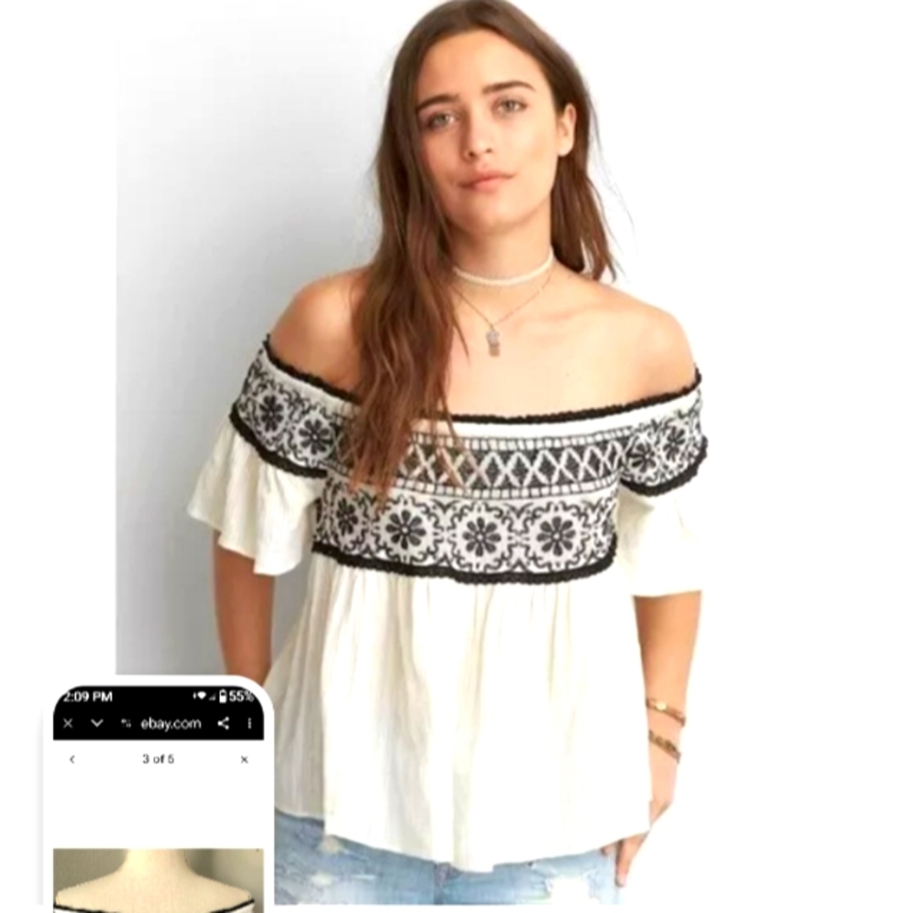 American Eagle Y2k boho embroidered off the shoulder blouse
